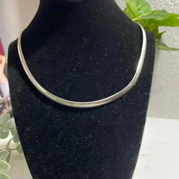 italy Jewelry - Vintage Italian sterling silver classic design omega necklace 18”